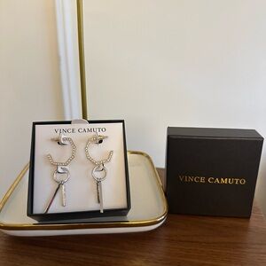 NIB Vince Camuto Earrings with Complimentary Jewelry Case 💎💎